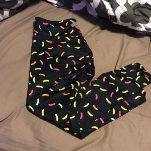 FEED ME FIGHT ME LEGGINGS